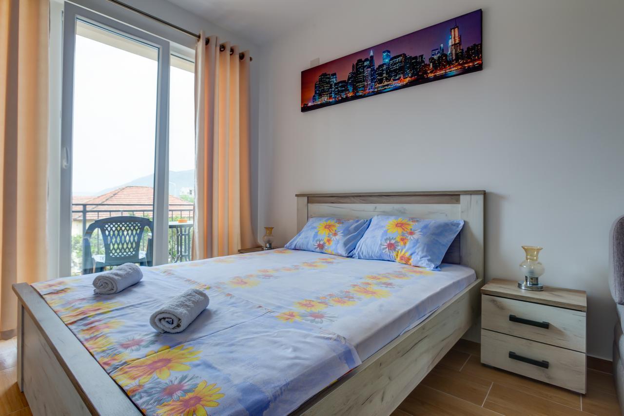 Petkovic Accommodation Tivat Exterior foto